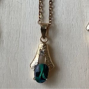 TLC VINTAGE New paua pendant necklace